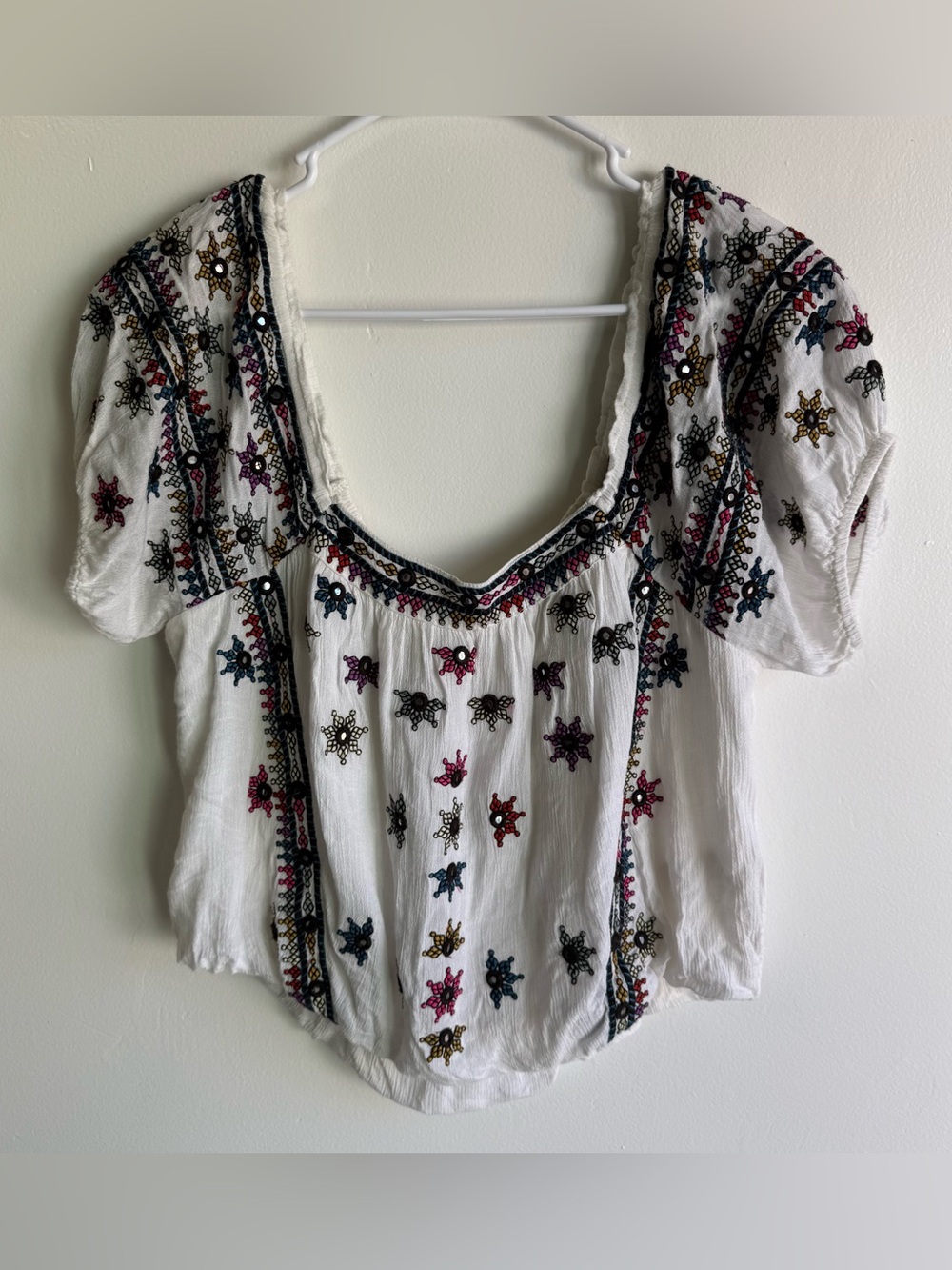Free People Aurora Embroidered Off the Shoulder Puff Sleeve Blouse size Medium
